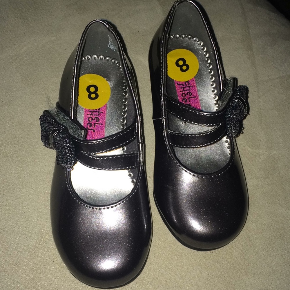 Dress shoes